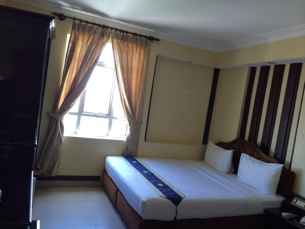 A1 Hotel Phnom Penh Exterior photo