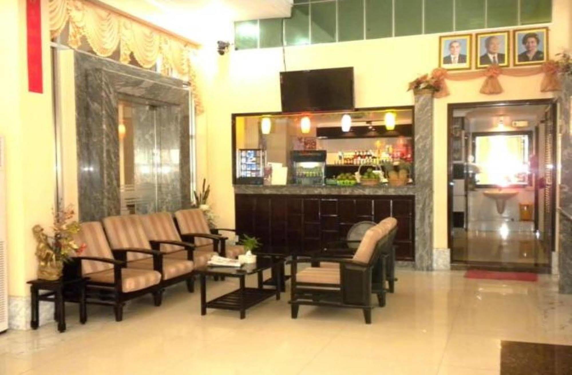 A1 Hotel Phnom Penh Exterior photo